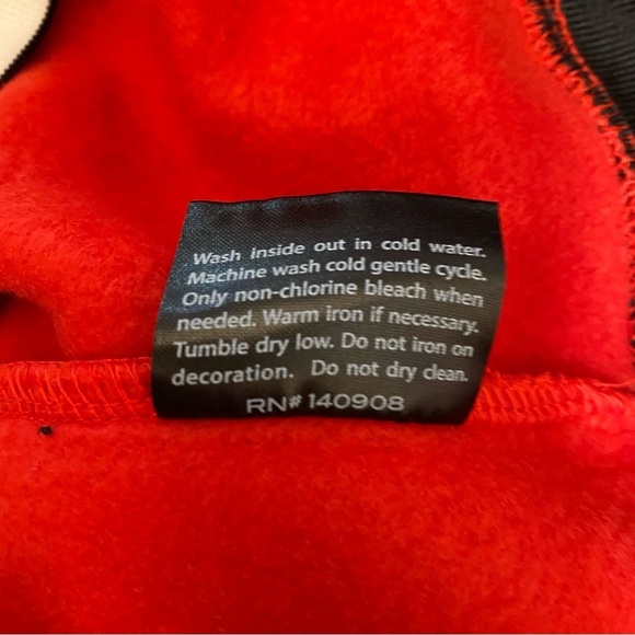 Switch Remarkable Red Drip Too Hard Velvet Sweatshirt Size Medium Pitbulls - Picture 7 of 12